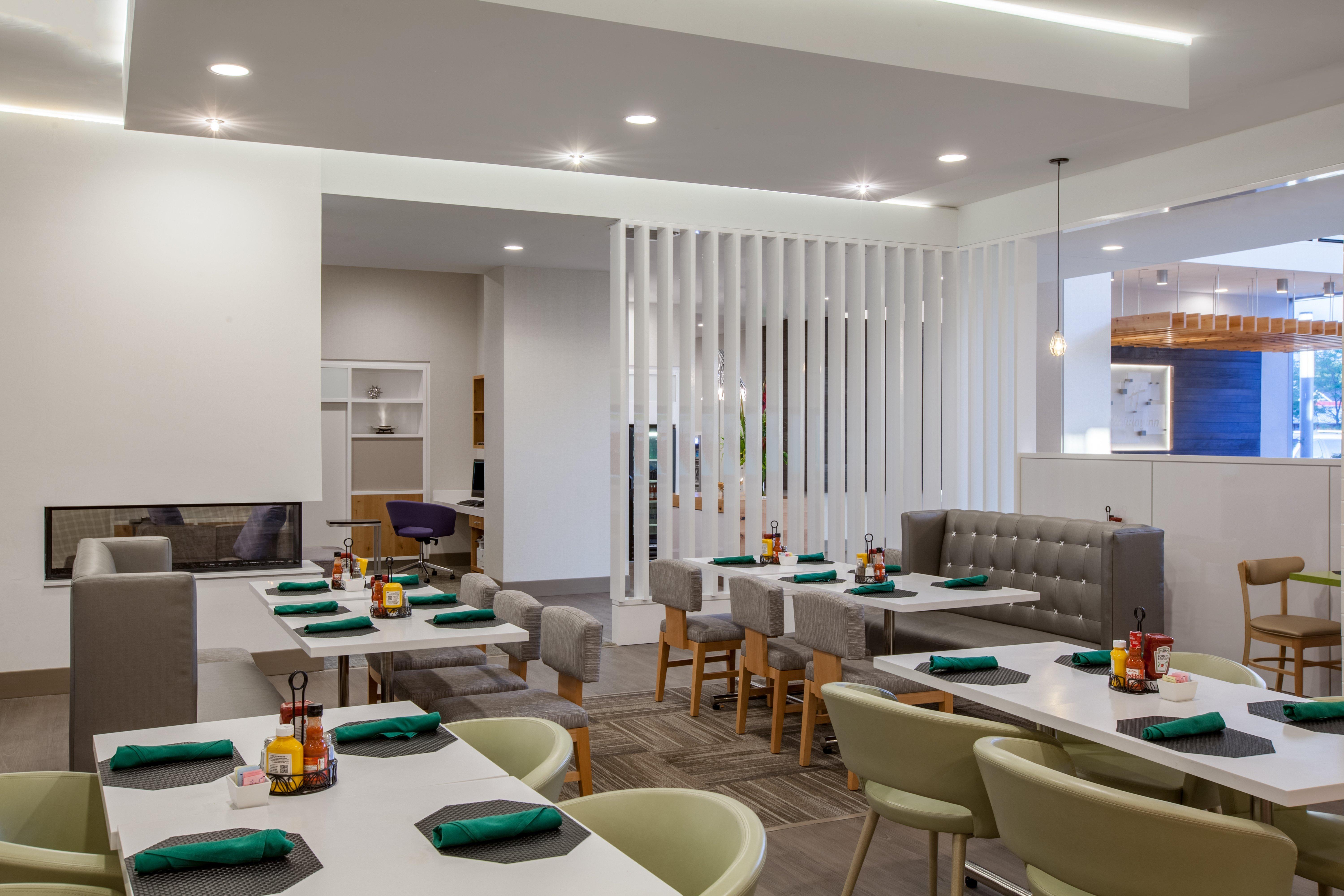 Holiday Inn Cleveland Clinic By Ihg Екстериор снимка