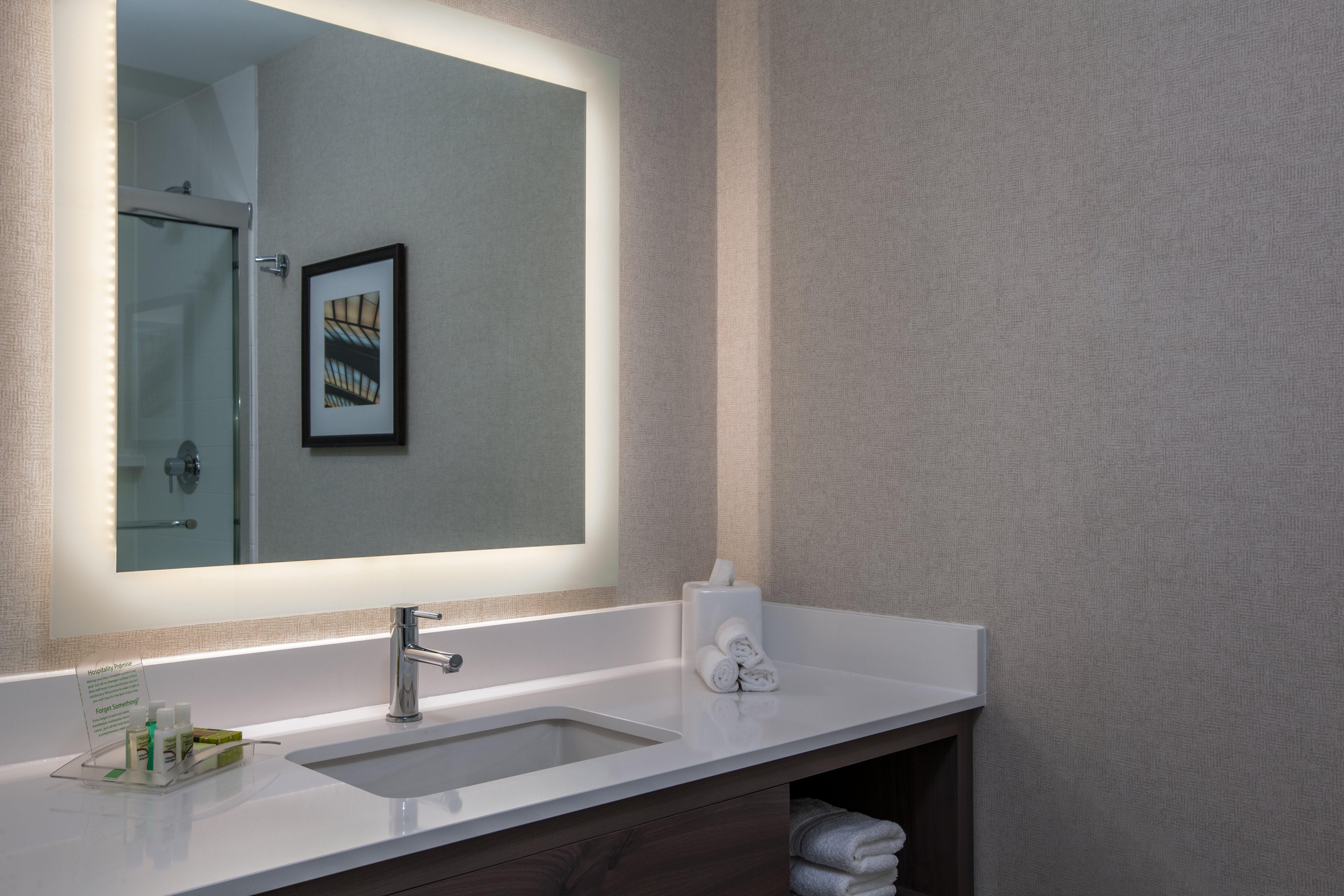 Holiday Inn Cleveland Clinic By Ihg Екстериор снимка