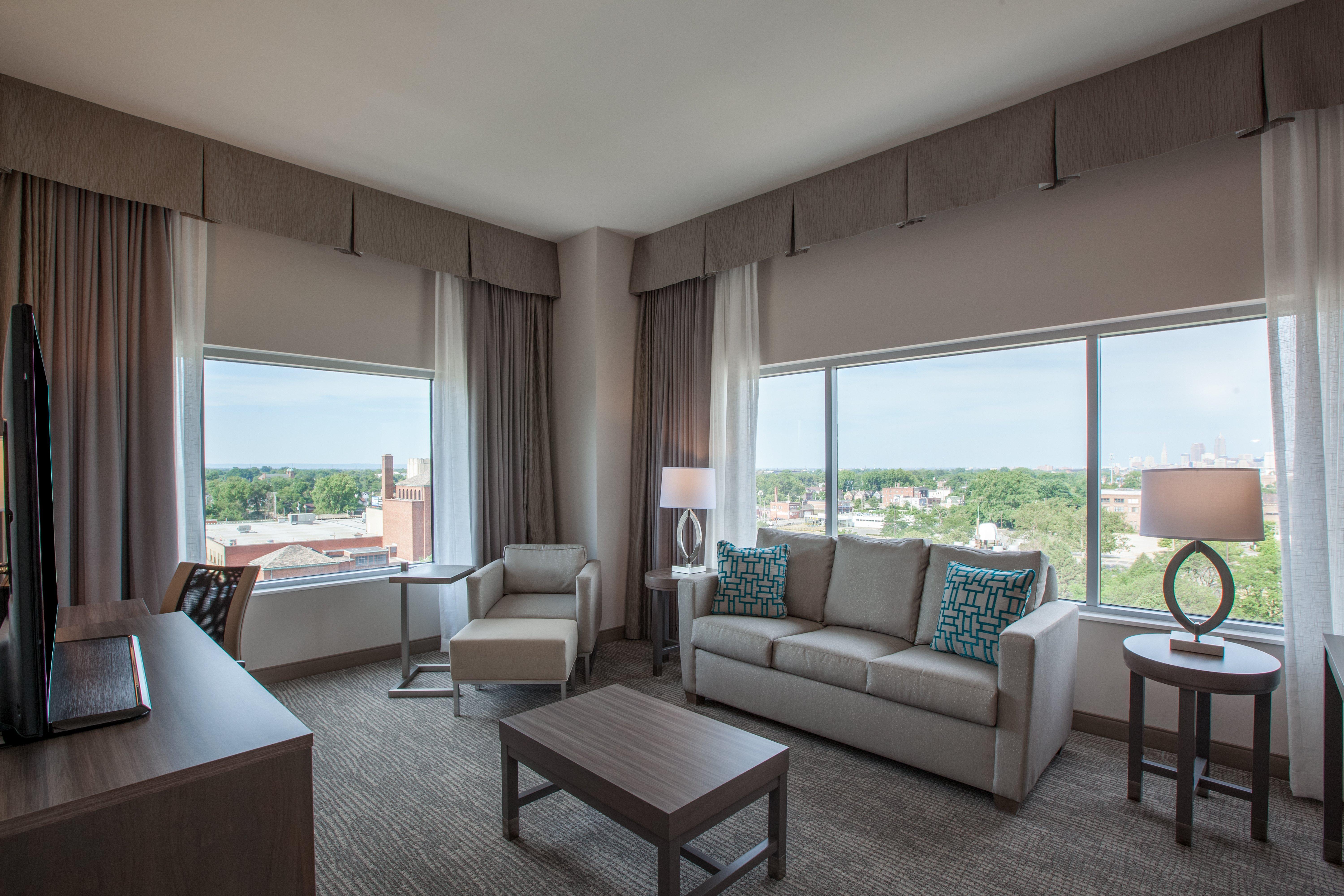 Holiday Inn Cleveland Clinic By Ihg Екстериор снимка